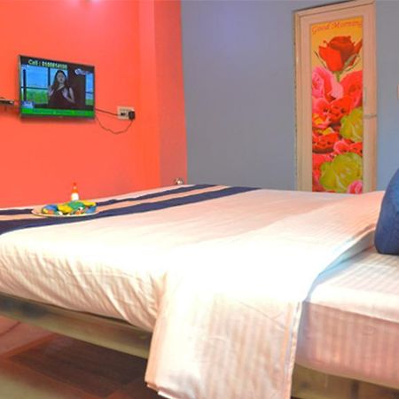H C N Guest House Καλκούτα Εξωτερικό φωτογραφία